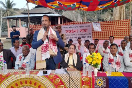 পলাশবাৰীৰ দখলাত বিধায়ক হেমাংগ ঠাকৰীয়াক সম্বৰ্ধনা