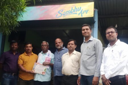 ৰঙিয়াৰ বিশিষ্ট চিত্ৰশিল্পী শম্ভু লালক সম্বৰ্দ্ধনা ৰণ্‌দিয়া (শতদল) সাহিত্য সভাৰ
