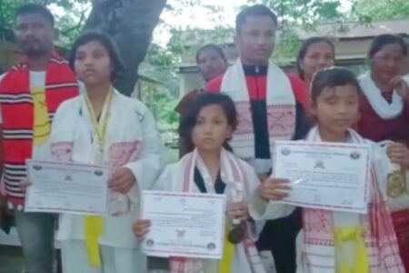 চতিয়া সমষ্টিত টাইকাণ্ড প্ৰতিযোগিতাত গৌৰব কঢ়িয়াই আনে ৮ গৰাকীকৈ খেলুৱৈয়ে