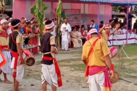 জামুগুৰিহাটৰ বহাগী মেলা বাকৰিত চেমনীয়া মুকলি বিহু প্ৰতিযোগিতা অনুষ্ঠিত