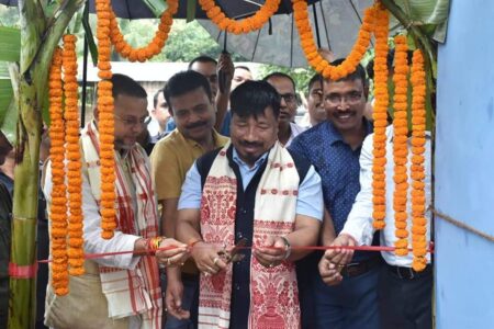 ৰঙিয়াত আদৰ্শ অংগনৱাড়ী কেন্দ্ৰ উদ্বোধনৰ লগতে অমৃত সৰোবৰ প্ৰকল্পস্থলী পৰিদৰ্শন কৃষিমন্ত্ৰী অতুল বৰাৰ