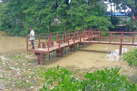 ব্ৰহ্মপুত্ৰৰ জলপৃষ্ঠ বৃদ্ধি – জলসম্পদ বিভাগে বন্ধ কৰিলে খানাজানৰ পানীদুৱাৰ