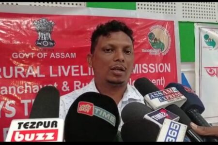 জামুগুৰিহাটৰ ইটাখোলাৰ শ্ৰীমন্ত শঙ্কৰদেৱ ভৱনত চাৰিদিনীয়াকৈ অসম ৰাজ্যিক গ্ৰামীণ জীৱিকা অভিযানৰ প্ৰশিক্ষণ প্ৰদান