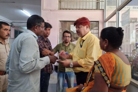 চলিত বিত্তীয় বৰ্ষৰ প্ৰথম তিনি মাহত অভিলেখ সংখ্যক ৬৮কোটিৰো অধিক কৰ সংগ্ৰহ কামৰূপ মহানগৰ জিলা পৰিবহণ বিষয়াৰ কাৰ্যালয়ে