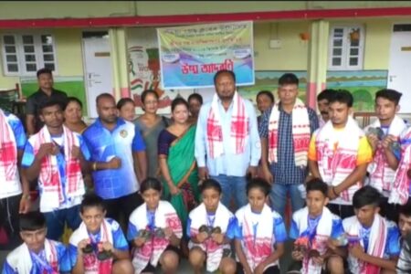 চতিয়াত বিশ্বনাথ উশ্বু দলক চতিয়াৰ বিধায়কৰ উপস্থিতিত উষ্ম আদৰণি