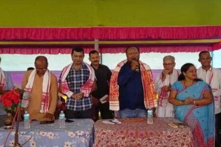 জামুগুৰিহাটৰ বৰপুখুৰীপাৰত মুকলি বিহু ক্ষেত্ৰ উন্নয়নৰ বাবে আধাৰশিলা স্থাপন