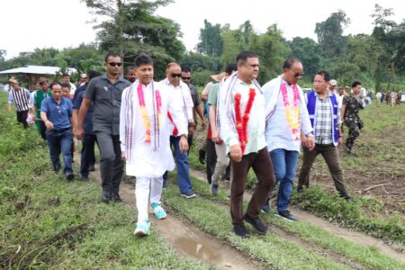 অসম অৰুণাচলৰ সীমা সমস্যা সমাধানৰ বাবে সীমান্তবৰ্তী অঞ্চল পৰিদৰ্শন মন্ত্ৰী পীযুষ হাজৰীকাৰ
