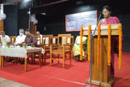এপ’ল মিলৰ ৩৯৪ গৰাকী কৰ্মচাৰীক স্বেচ্ছামূলক অৱসৰ আঁচনিৰ প্ৰথম কিস্তিৰ ধনৰাশি আনুষ্ঠানিকভাৱে প্ৰদান মন্ত্ৰী নন্দিতা গাৰ্লোচাৰ