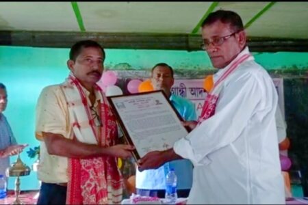 শিক্ষক দিৱসৰ দিনাই বিশেষভাৱে চৰ্চালৈ আহিছে চতিয়া সমষ্টিৰ অন্তৰ্গত উত্তৰ বালিজুৰী প্ৰাথমিক বিদ্যালয়