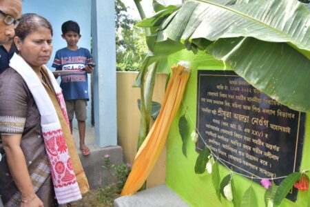 গোলাঘাট সমষ্টিৰ বহুকেইটা প্ৰকল্পৰ শুভ উদ্বোধন মন্ত্ৰী অজন্তা নেওগৰ