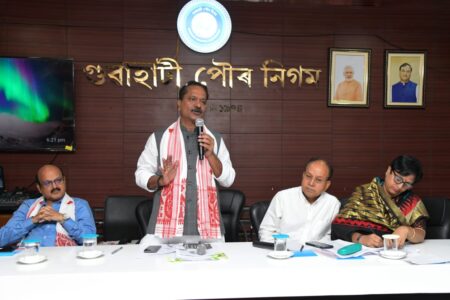গুৱাহাটী পৌৰ নিগমৰ সাধাৰণ বৈঠকত অংশগ্ৰহণ মন্ত্ৰী অশোক সিংহলৰ