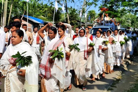 ১৩ নং কপহুৱা প্ৰাথমিক বিদ্যালয়ৰ ডেৰশ বছৰীয়া জয়ন্তীৰ সফল সামৰণি