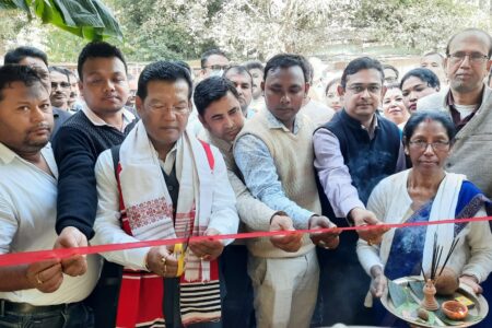 ঢকুৱাখনাত বিশুদ্ধ দুগ্ধৰ বিপনী “দুগ্ধম” উদ্বোধন
