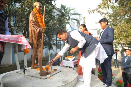 নলবাৰীত গণৰাজ্য দিৱসৰ ৰাষ্ট্ৰীয় পতাকা উত্তোলন মন্ত্ৰী অশোক সিংহলৰ