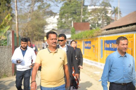 ডিব্ৰুগড় চহৰত অম্ৰুটৰ অধীনত নিৰ্মীয়মান পানী যোগান প্ৰকল্পসমূহ পৰিদৰ্শন মন্ত্ৰী অশোক সিংহলৰ