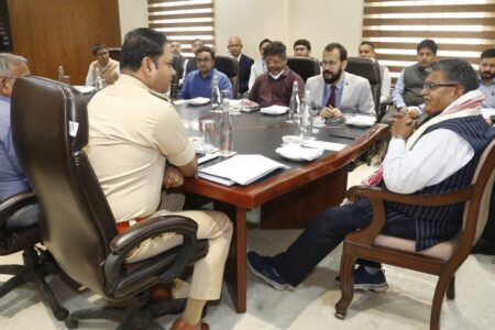 কামৰূপ মহানগৰ উপায়ুক্ত কাৰ্যালয় পৰিদৰ্শন ৰাজ্যপাল গুলাব চান্দ কাটাৰিয়াৰ