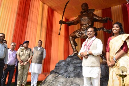বৰ্ণাঢ্য কাৰ্যসূচীৰে উদযাপিত হ’ল কামৰূপ জিলা দিৱস- মুখ্যমন্ত্ৰী ড০ হিমন্ত বিশ্ব শৰ্মাই উন্মোচন কৰিলে বীৰ লাচিত বৰফুকনৰ পূৰ্ণাৱয়ব প্ৰতিমূৰ্তি
