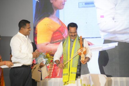 কোকৰাঝাৰত আয়োজিত ‘যুৱ, প্ৰশাসন আৰু গণতন্ত্ৰ’ শীৰ্ষক ৱাই-২০ আলোচনাচক্ৰ উদ্বোধন