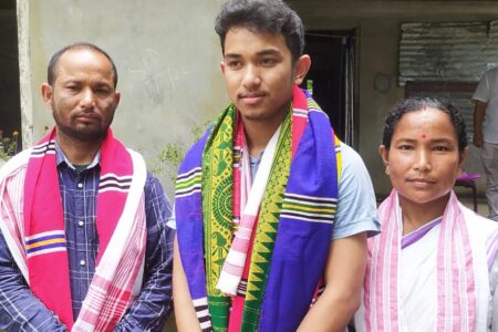 মেধাবী সত্যজিতৰ সাফল্যত গৌৰবাম্বিত সোৱণশিৰি বাসী