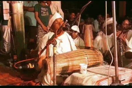 ঢকুৱাখনাৰ এজন প্ৰতিভাধৰ বিস্ময় বালক-১১বছৰ বয়সতে ভক্তি ৰসেৰে আৰ্জিছে সুনাম
