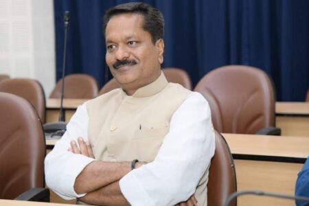 মন্ত্ৰী অশোক সিংহলৰ উপস্থিতিত অসম নগৰ আৰু গাঁও পৰিকল্পনা উপদেষ্টা সমিতিৰ গুৰুত্বপূৰ্ণ বৈঠক