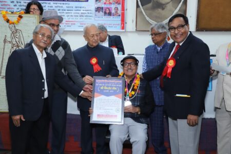গুৱাহাটীৰ বিশিষ্ট কবি কিশোৰ কুমাৰ জৈনক লক্ষ্মৌত সৰ্বভাৰতীয় সন্মান