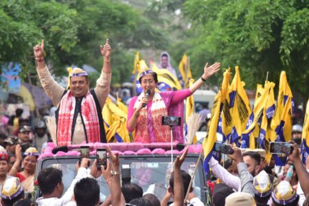 অসমতো দিল্লীৰ আৰ্হিৰ স্কুল আৰু মহল্লা ক্লিনিক নিৰ্মাণৰ লক্ষ্য আপৰ