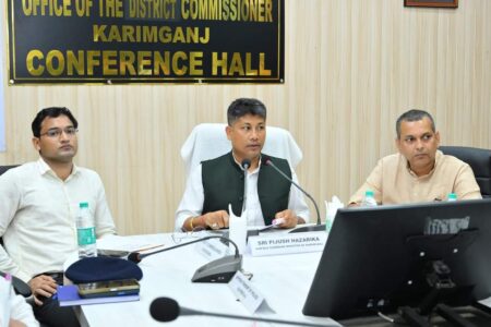 কৰিমগঞ্জত এক গুৰুত্বপূৰ্ণ বৈঠকত অংশগ্রহণ মন্ত্ৰী পিযুষ হাজৰিকা