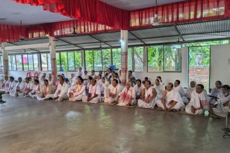 পাঞ্জাবাৰীৰ বতাহঘুলি বৰ নামঘৰৰ সিংহদ্বাৰ মুকলি