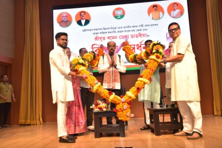 State BJP felicitates newly appointed Governor of Chattisgarh and senior BJP leader Ramen Deka