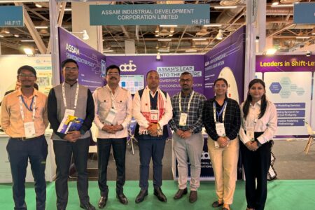 দিল্লী ৰাষ্ট্ৰীয় ৰাজধানী অঞ্চলৰ গ্ৰেটাৰ নয়ডাৰ ইণ্ডিয়া এক্সপো মাৰ্টত কালিৰেপৰা অনুষ্ঠিত হৈছে  চেমিকন ইণ্ডিয়া২০২৪’ সন্মিলন
