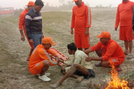 NDRF RESCUED A DISTRESSED CIVILIAN FROM RIVER BRAHMAPUTRA