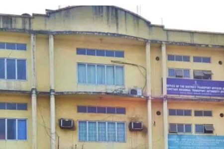 যান-বাহনৰ নথিপত্ৰ নৱীকৰণৰ সুবিধাৰ্থে ৩০,৩১মাৰ্চৰ বন্ধৰ দিনতো খোলা থাকিব পৰিবহণ বিষয়াৰ কাৰ্যালয়