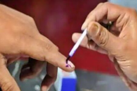 পঞ্চায়ত নিৰ্বাচনৰ বাবে ভোটগ্ৰহণ কেন্দ্ৰলৈ ৰাওনা প্ৰিজাইডিং, পলিং বিষয়া- কাইলৈ কামৰূপ মহানগৰ জিলাৰ ২৬৬ টা কেন্দ্ৰত ভোটগ্ৰহণ
